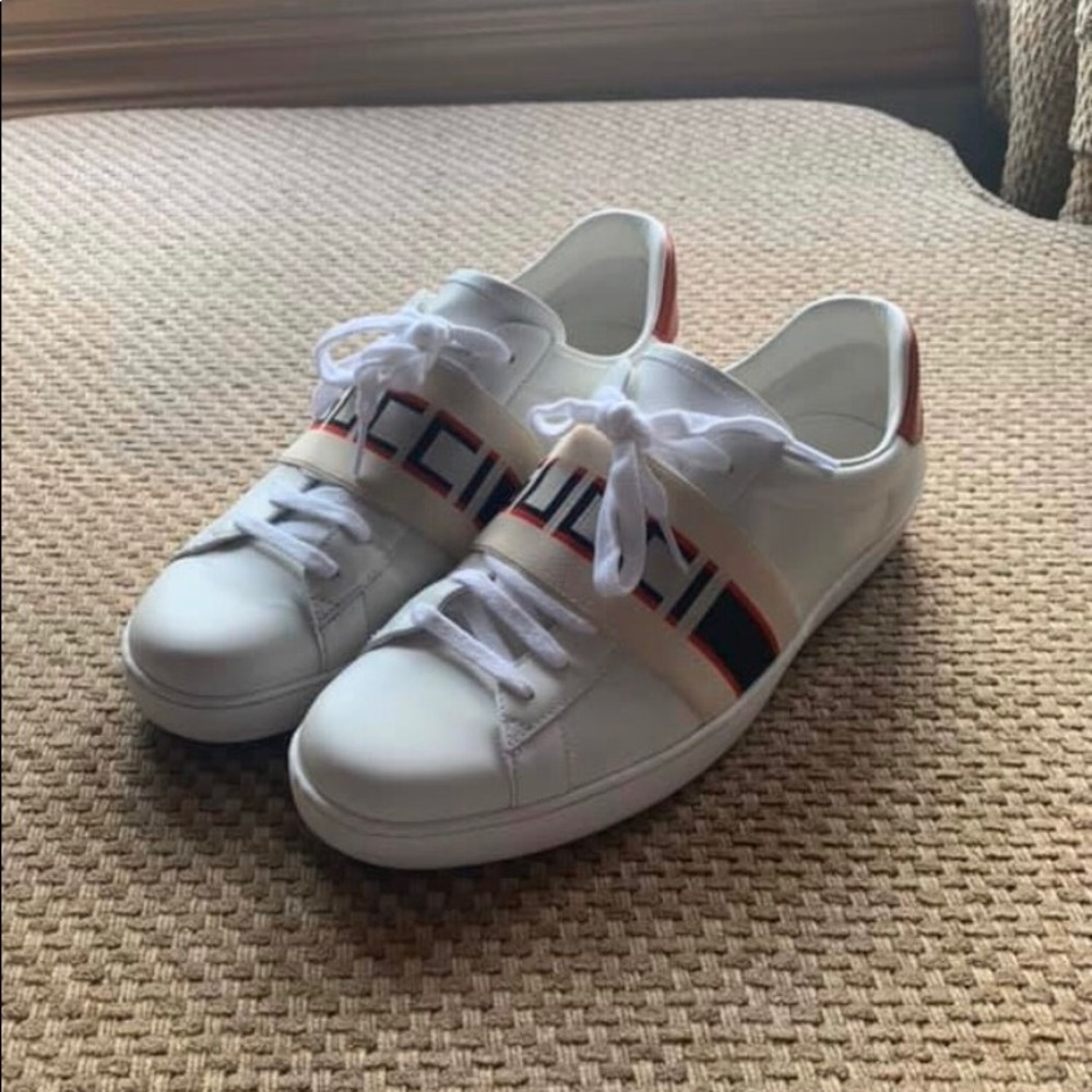 ❌Sold❌Gucci ace stripe Ivory